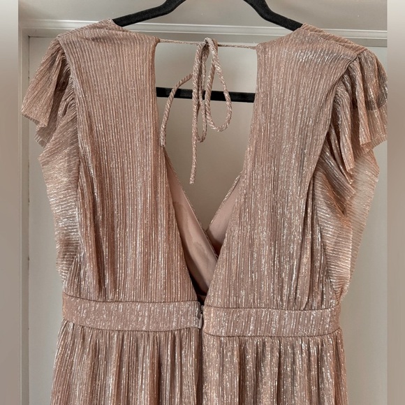 Chelsea28 Metallic Midi Dress - Picture 5 of 6